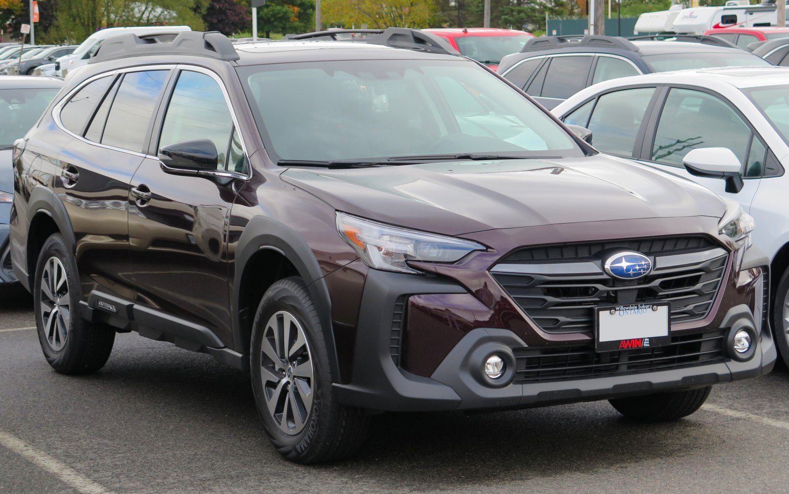 Modern SUV with roof rails and LED headlights, fog lights included