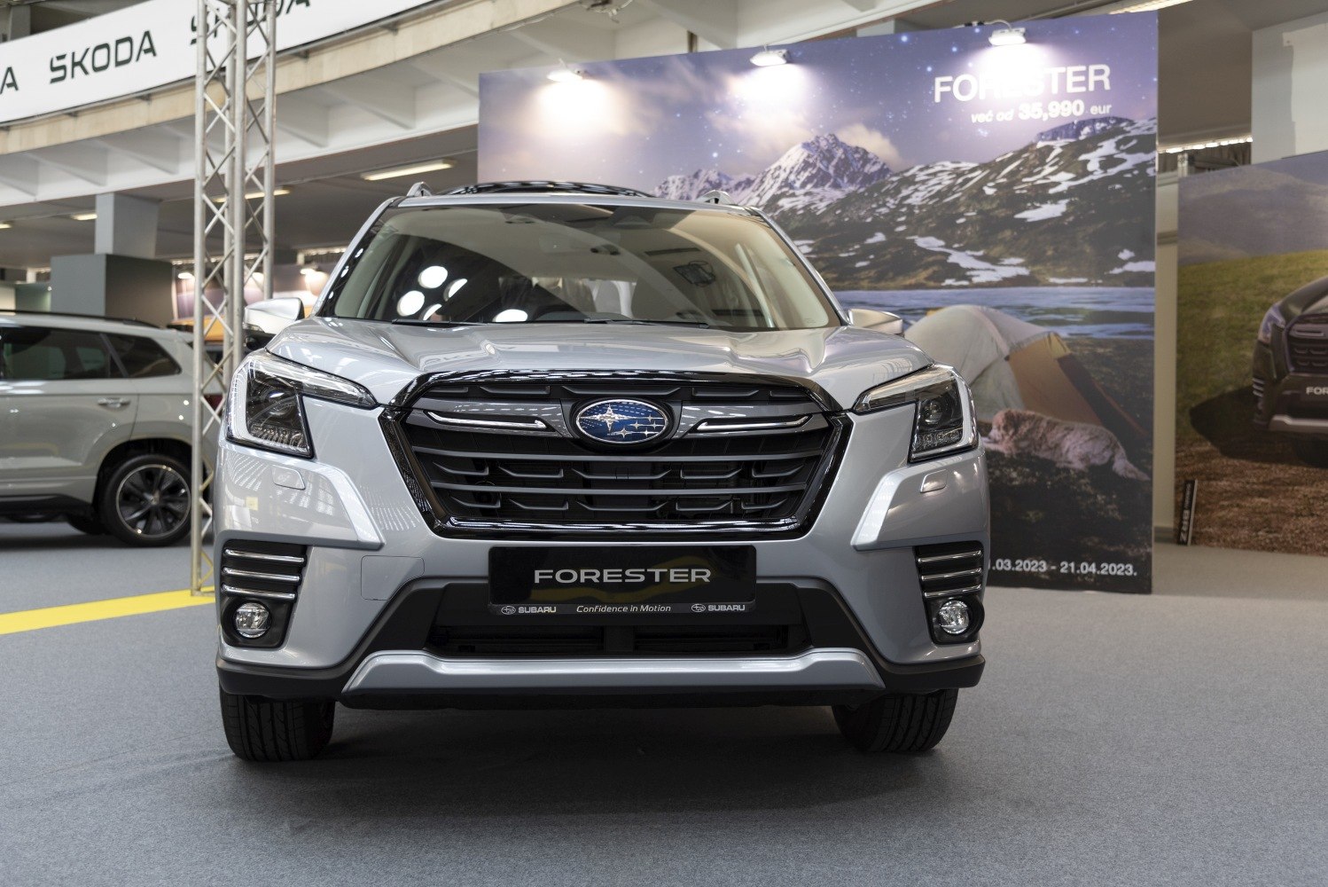 Front view with redesigned grille and LED headlights