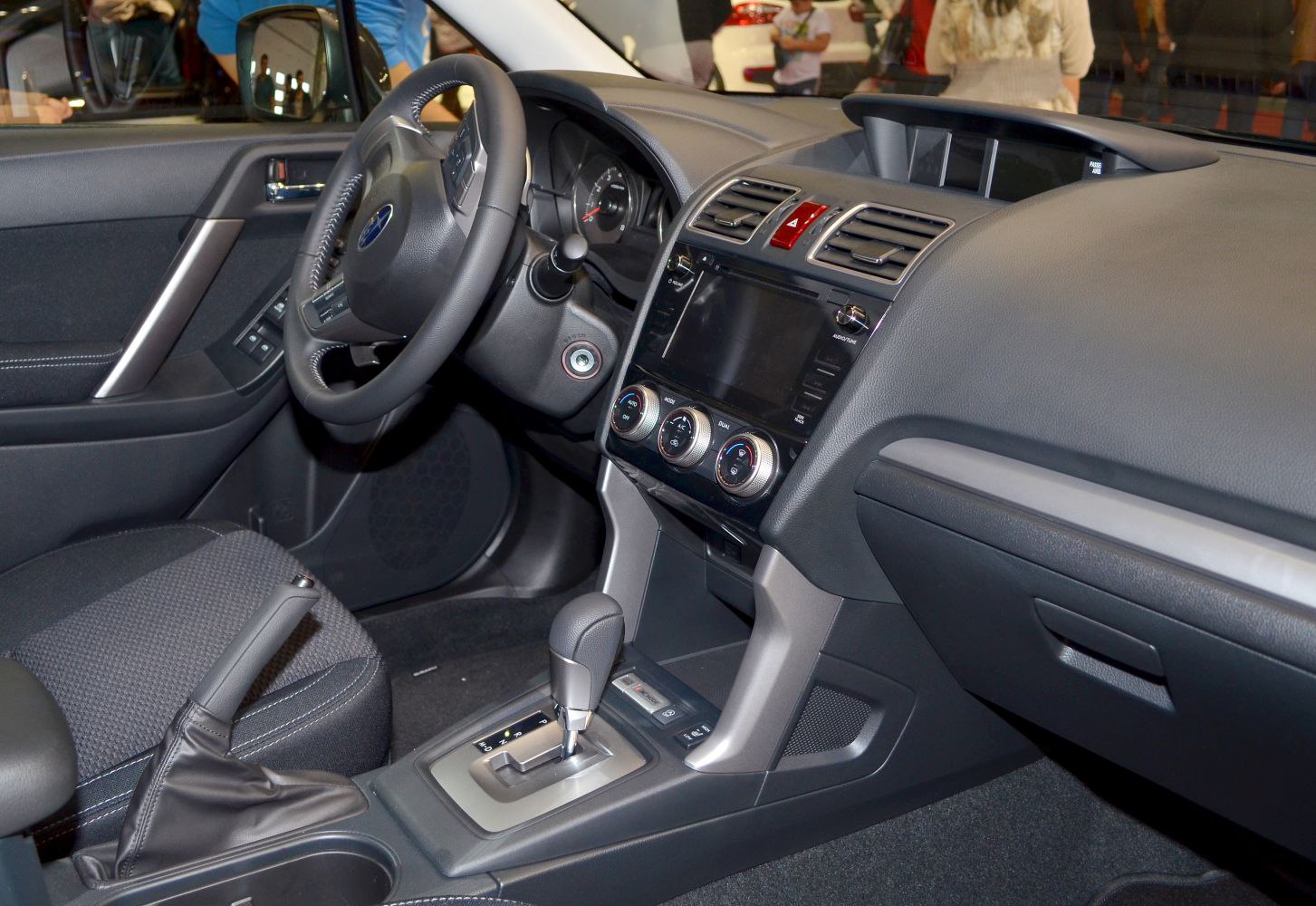 Dashboard with touchscreen and automatic gear shift