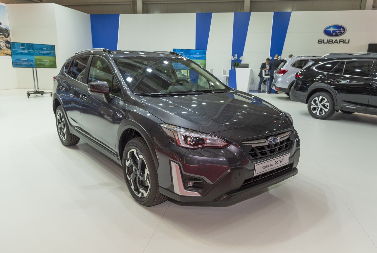 Front view with LED headlights and distinctive alloy wheels