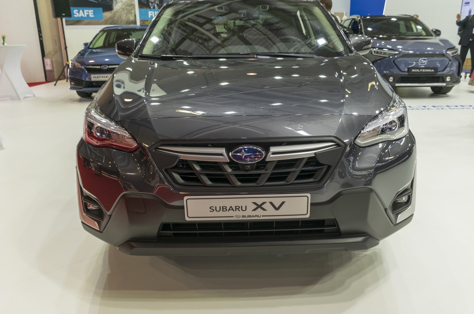 Front view with redesigned grille and LED headlights