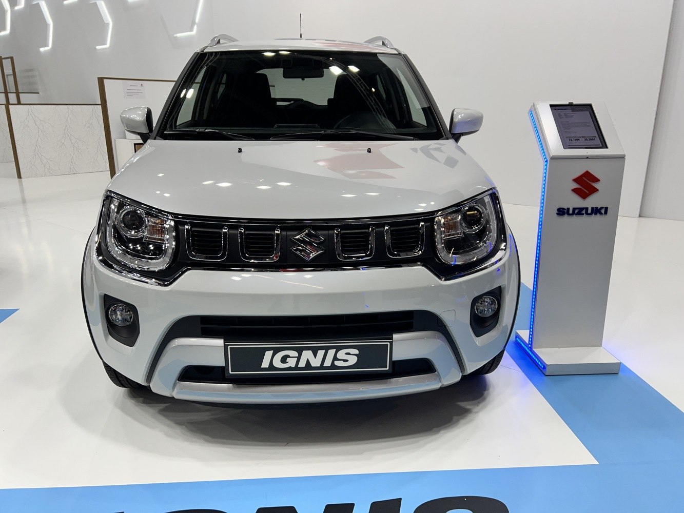 Front view of Suzuki Ignis II facelift with distinctive grille and headlights