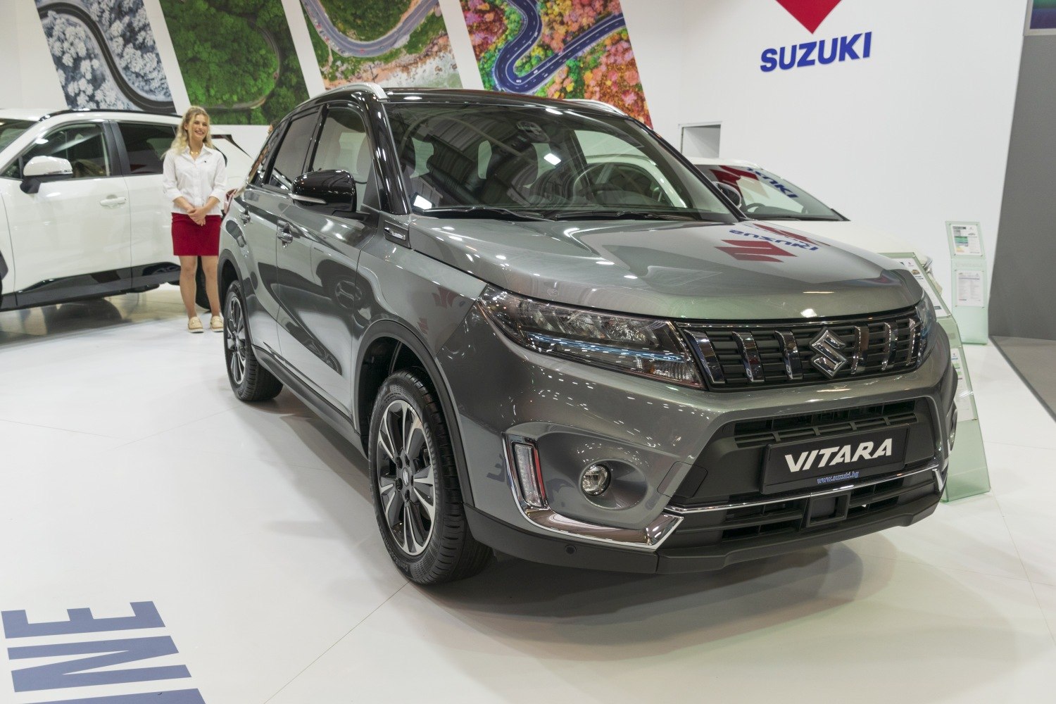 Front grille with Suzuki logo and sleek LED headlights