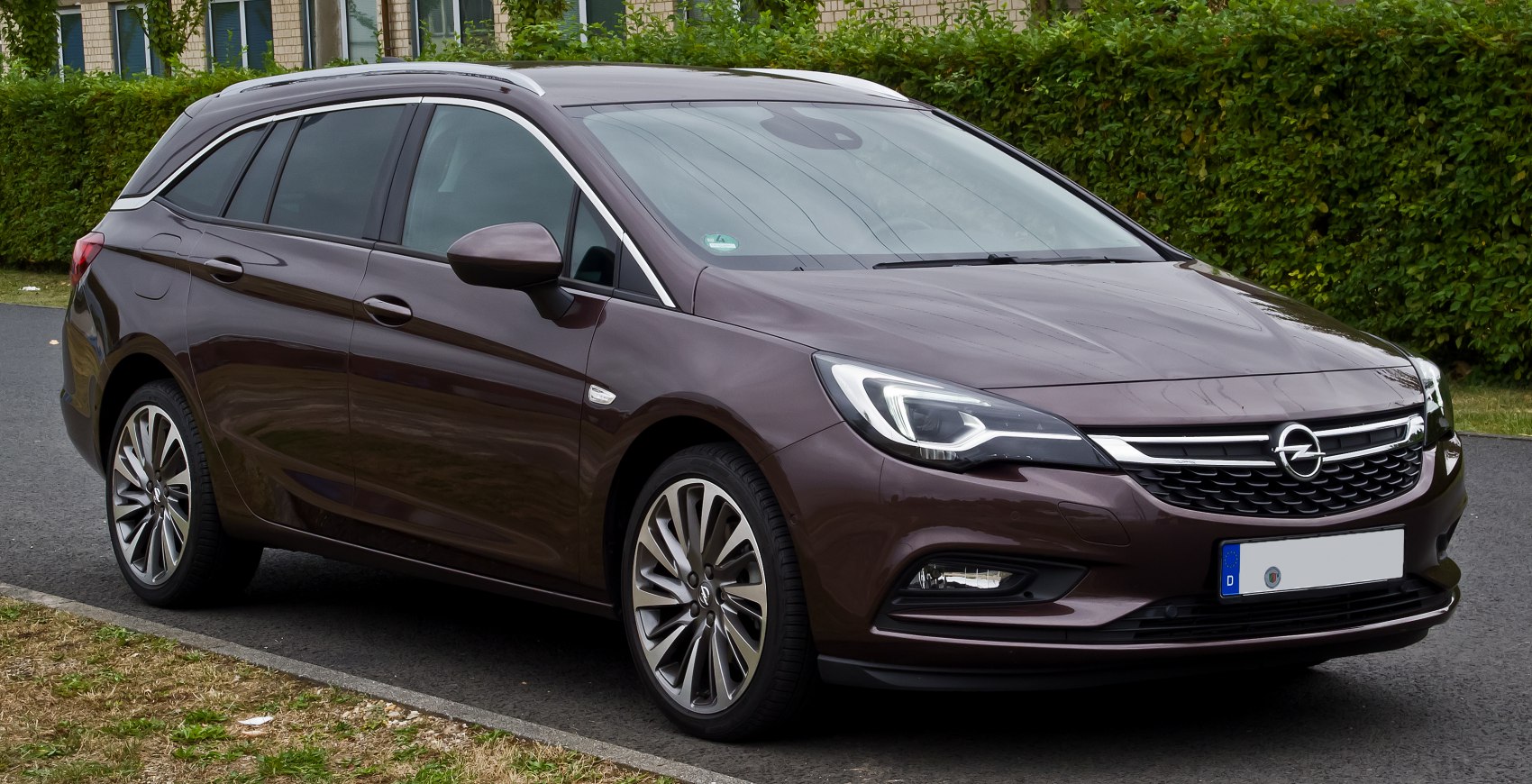Modern estate car with LED headlights and sporty alloy wheels