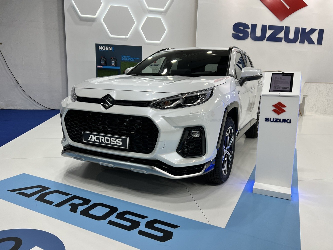 Front view with distinctive grille and LED headlights