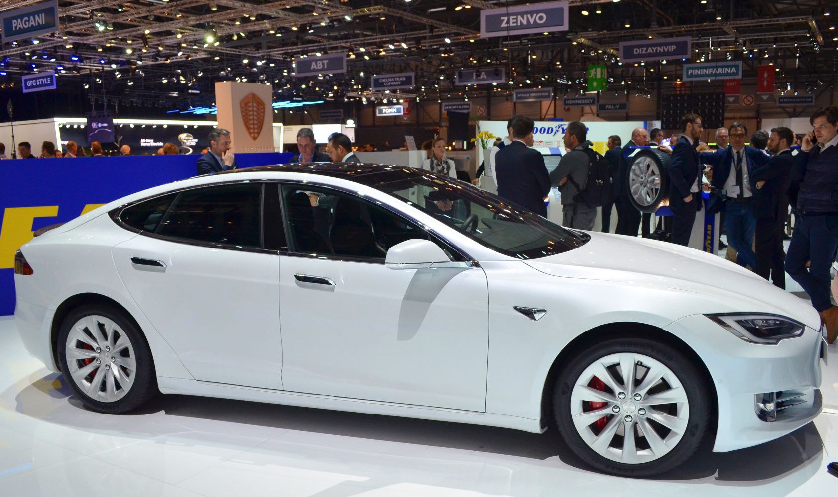 White Tesla Model S facelift 2016 side view with alloy wheels and sleek profile