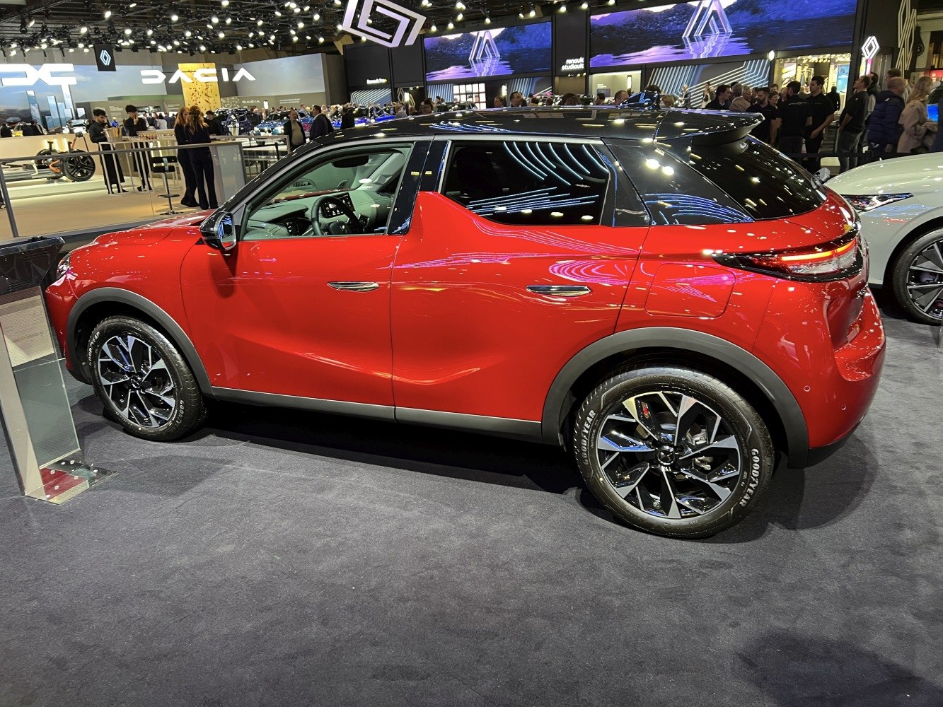 Side profile with black roof and alloy wheels