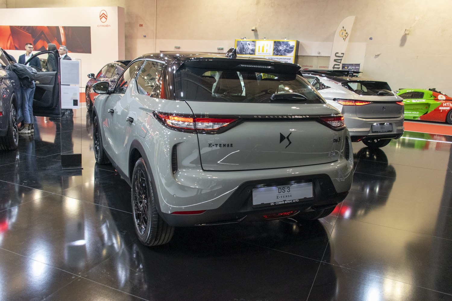 Rear view with LED taillights and black roof on compact crossover