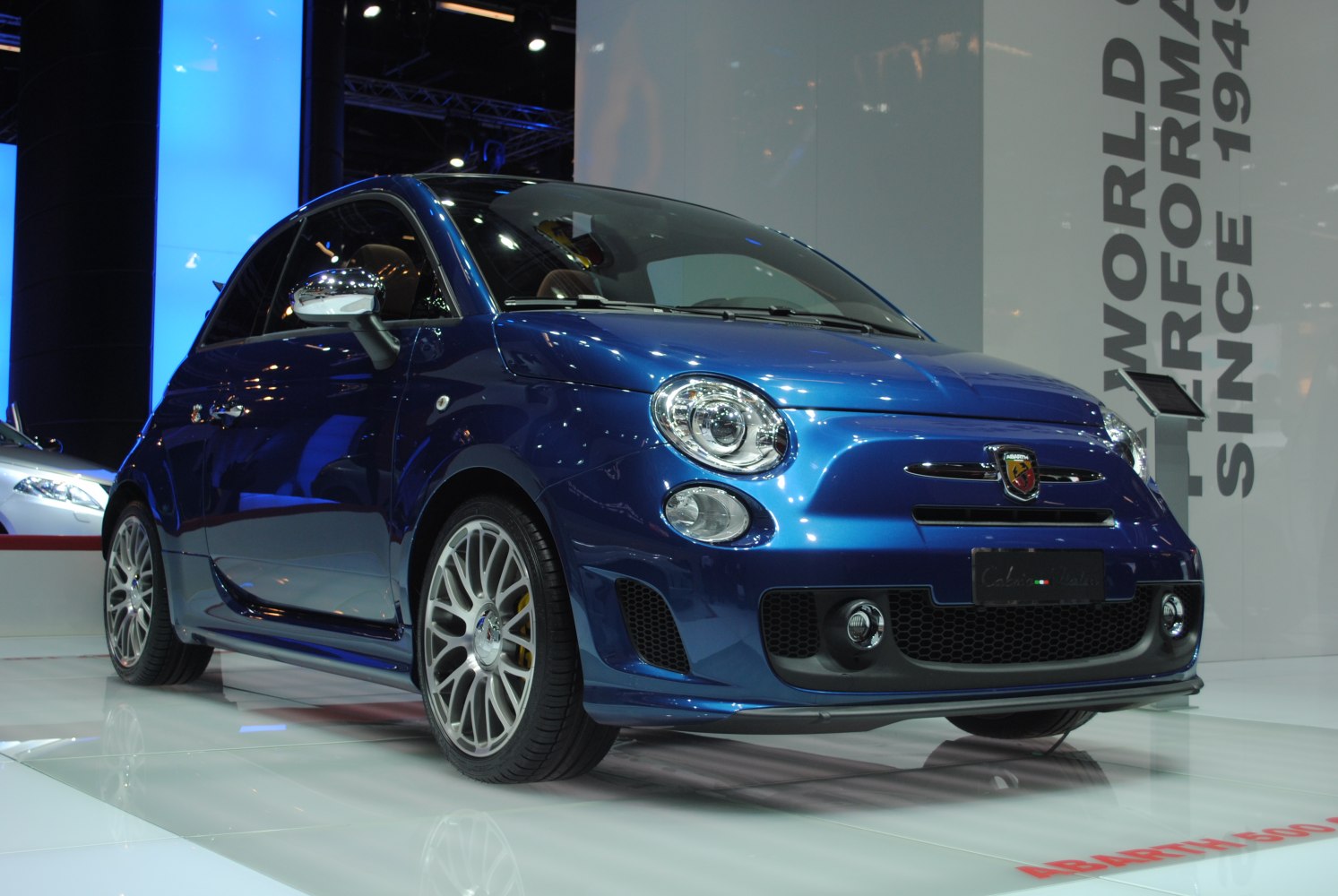 Sporty compact hatchback with alloy wheels and fog lamps