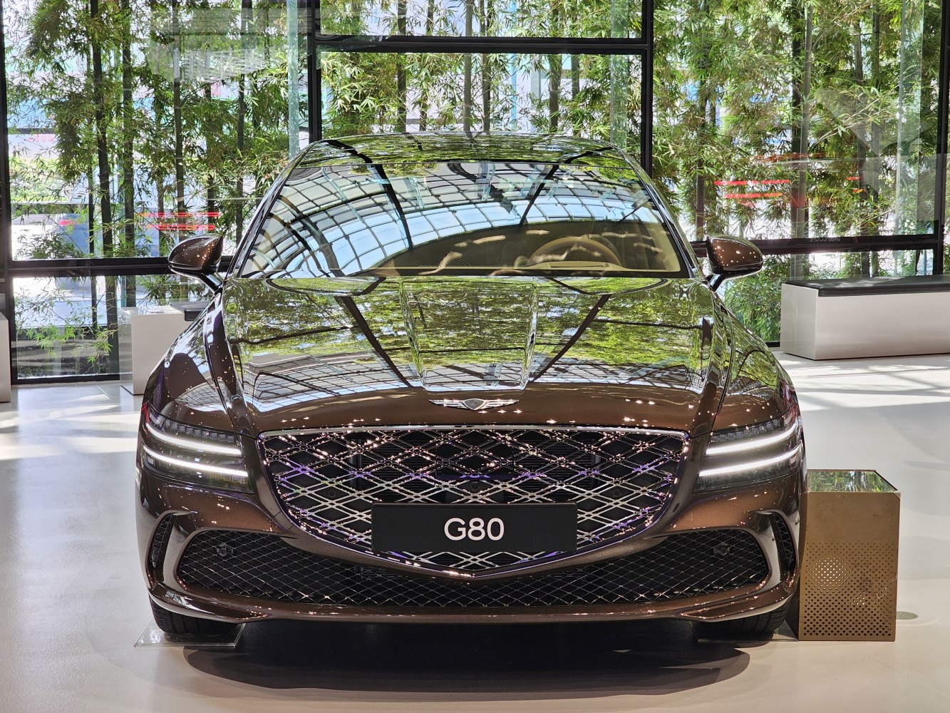 Front view with distinctive grille and LED headlights