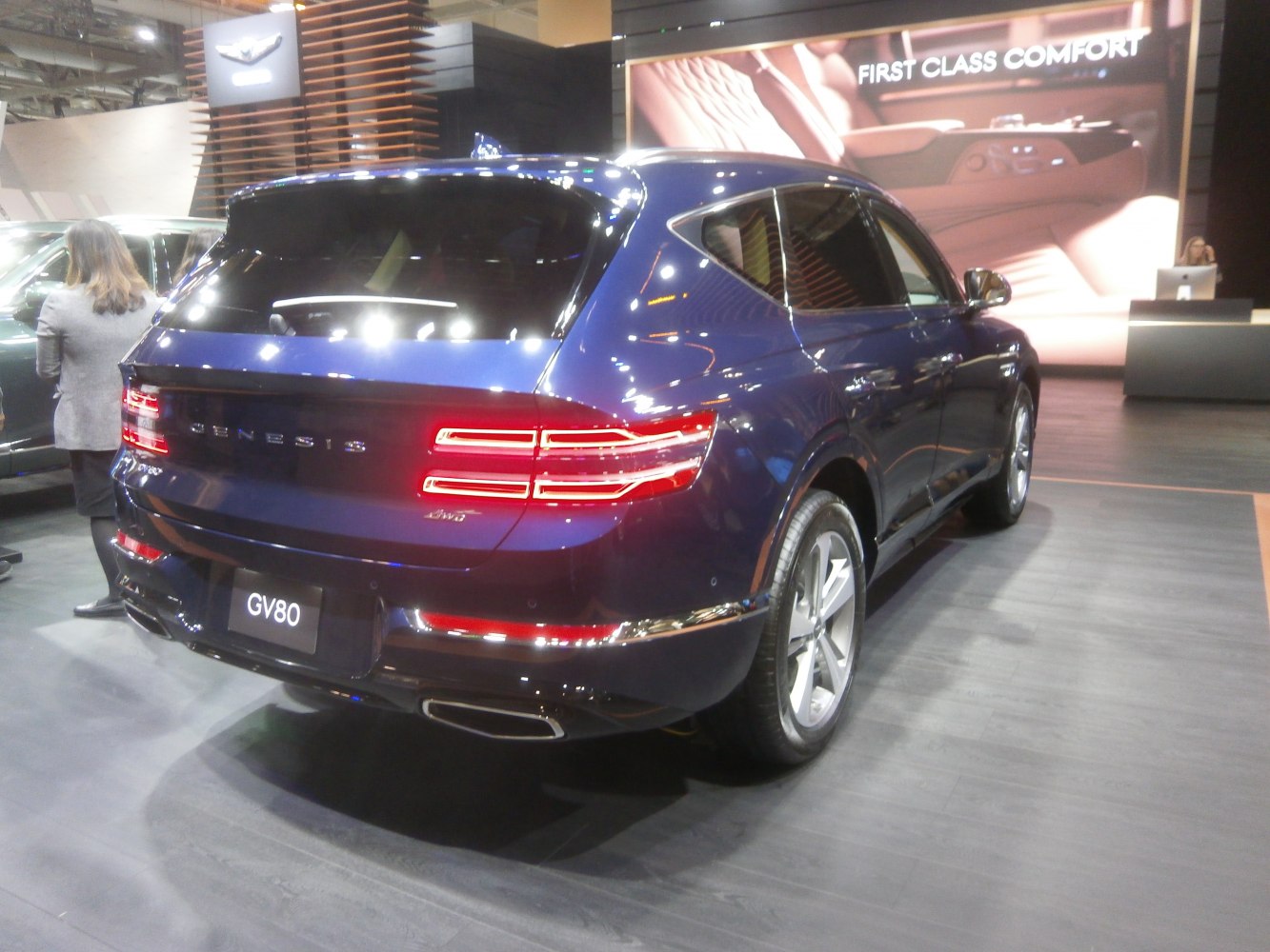 Modern premium SUV rear with LED tail lights and dual exhaust tips