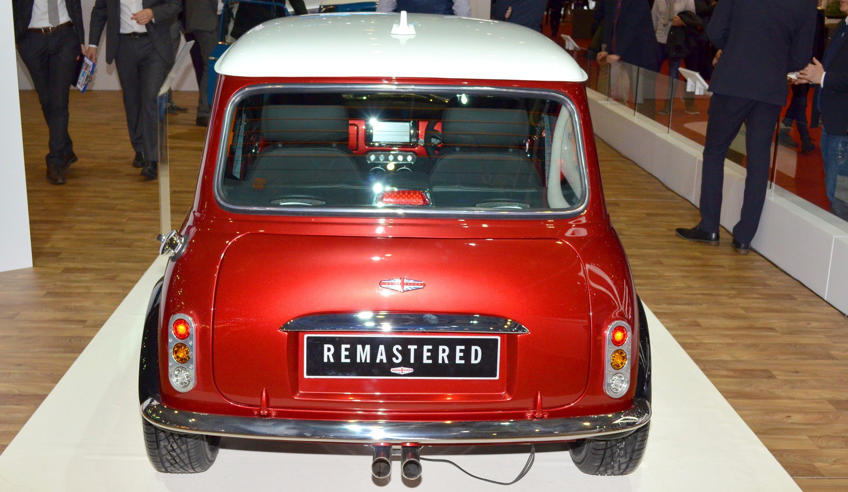 Rear view with dual exhaust and red-white retro design