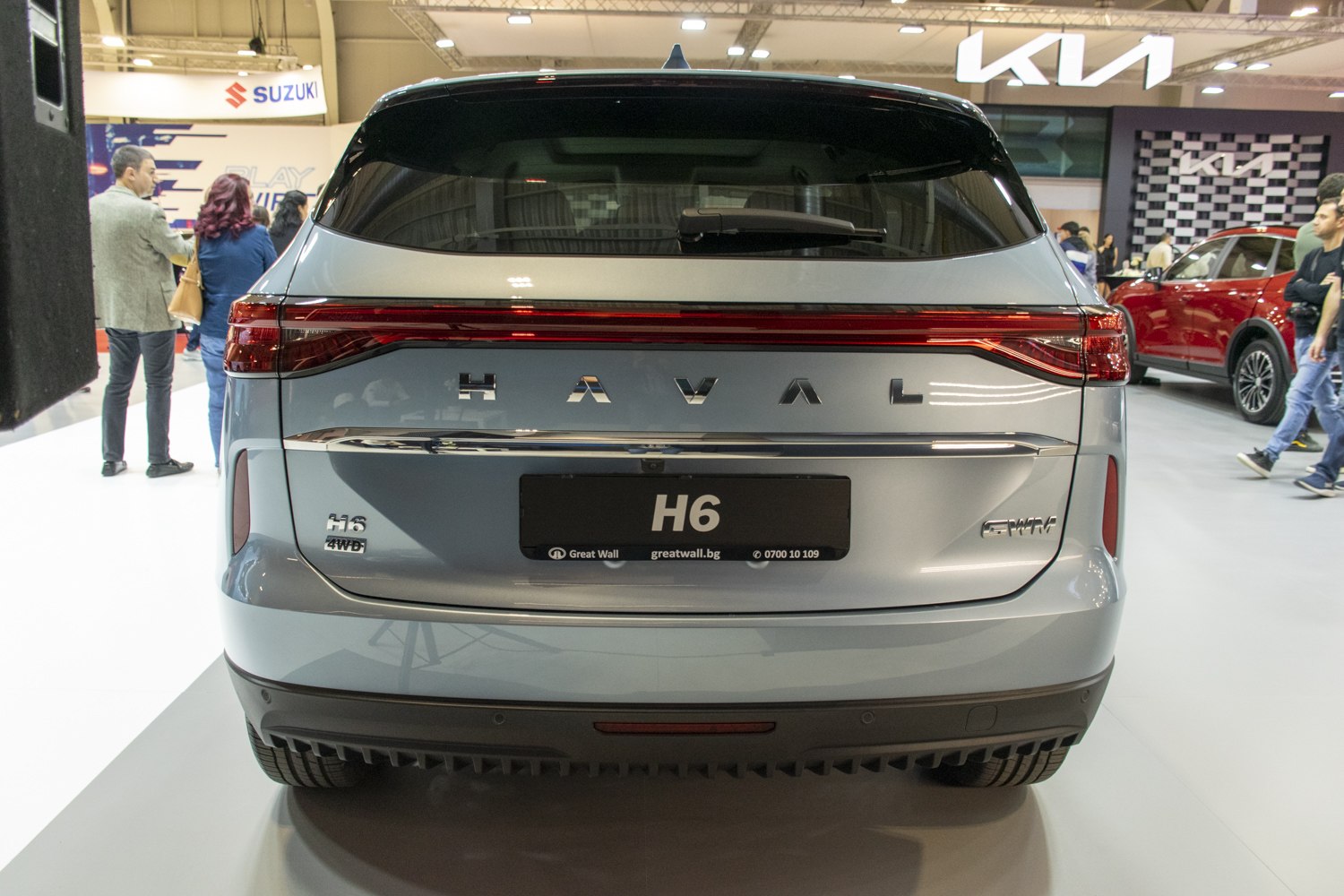 Rear view with LED tail light and 4WD badge