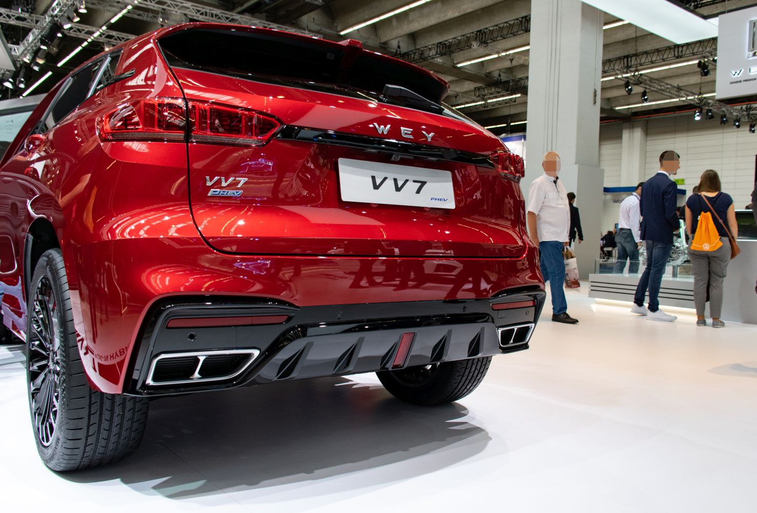 3/4 rear-left view