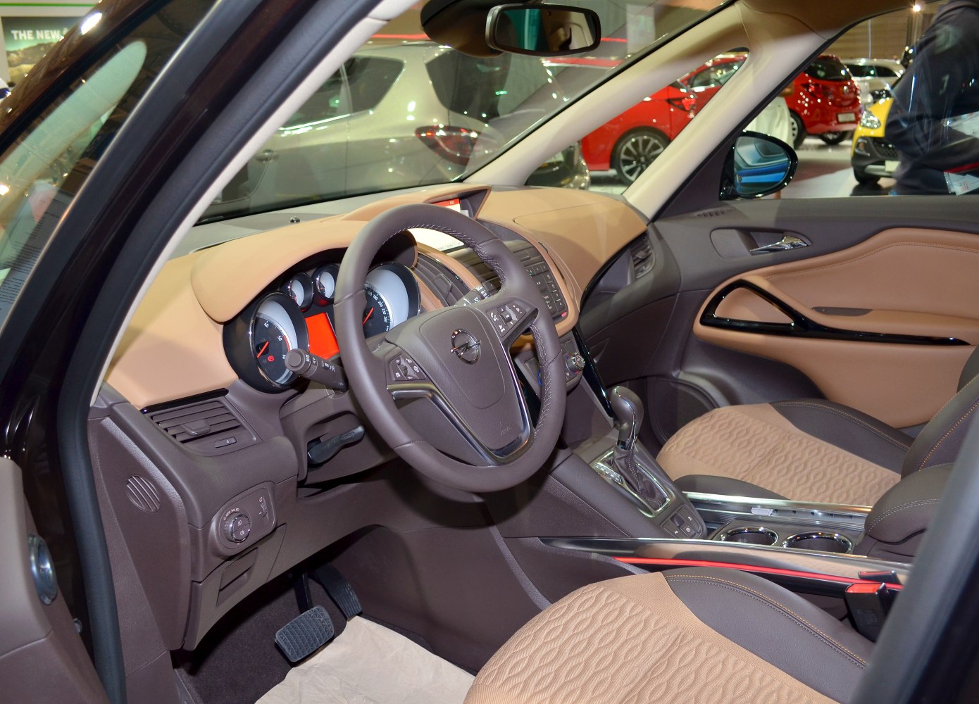 dashboard, steering wheel, center console, beige interior