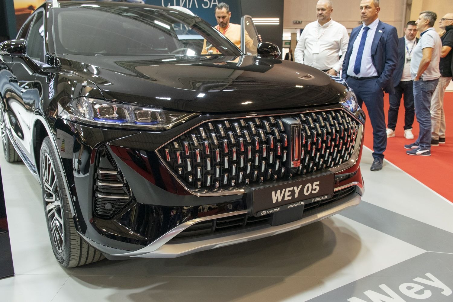 SUV front featuring bold grille and modern LED headlights