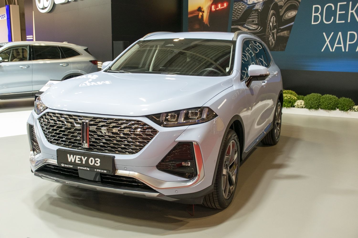 Front view of SUV with bold grille and LED headlights