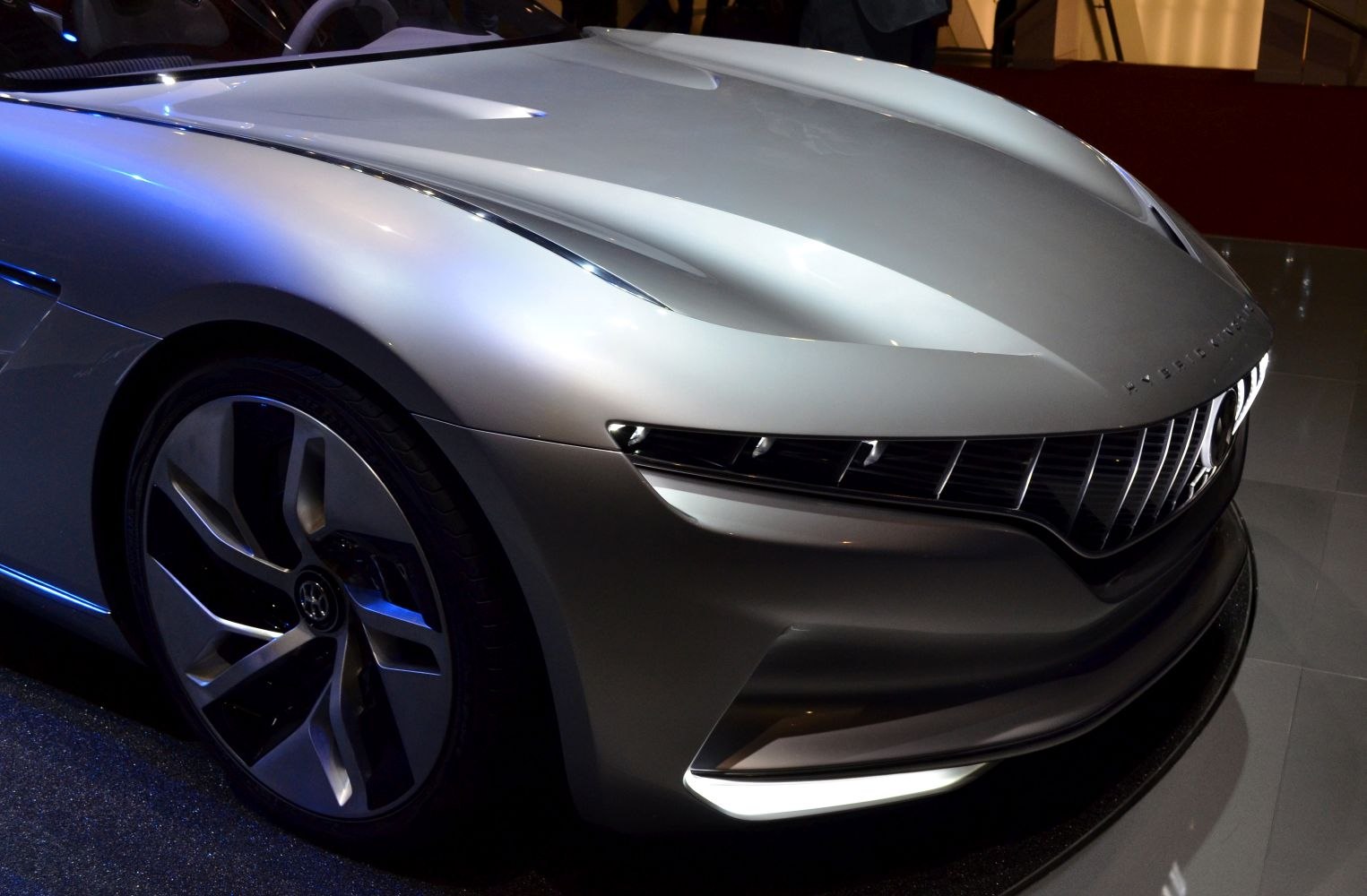 Sleek sculpted front end and distinctive alloy wheel design
