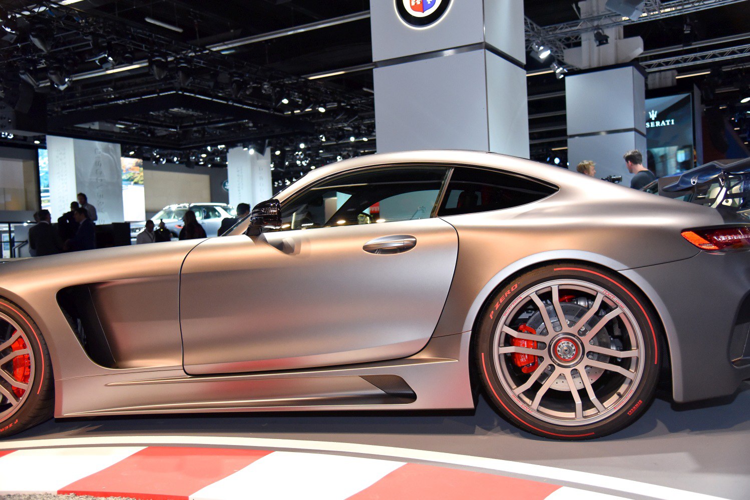 Side profile with aerodynamic body and sporty alloy wheels