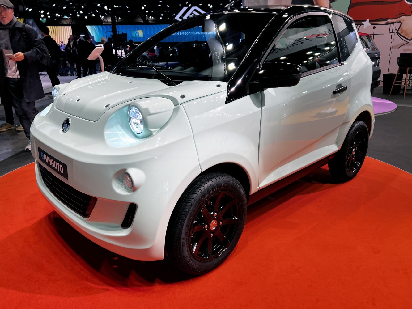3/4 front-left view