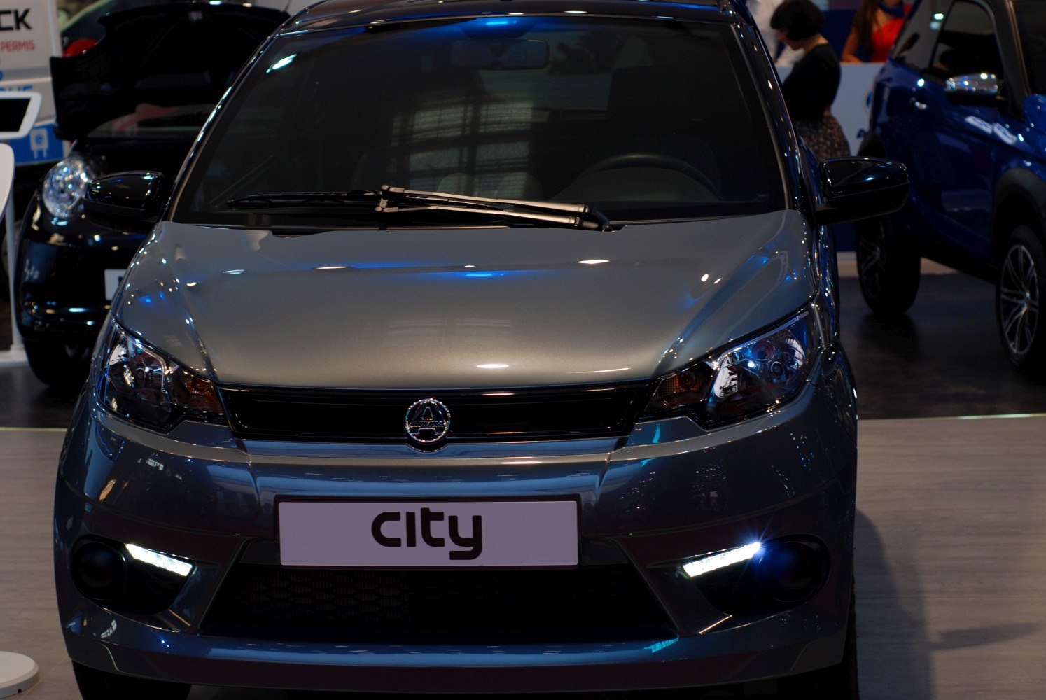 Front view with LED daytime running lights