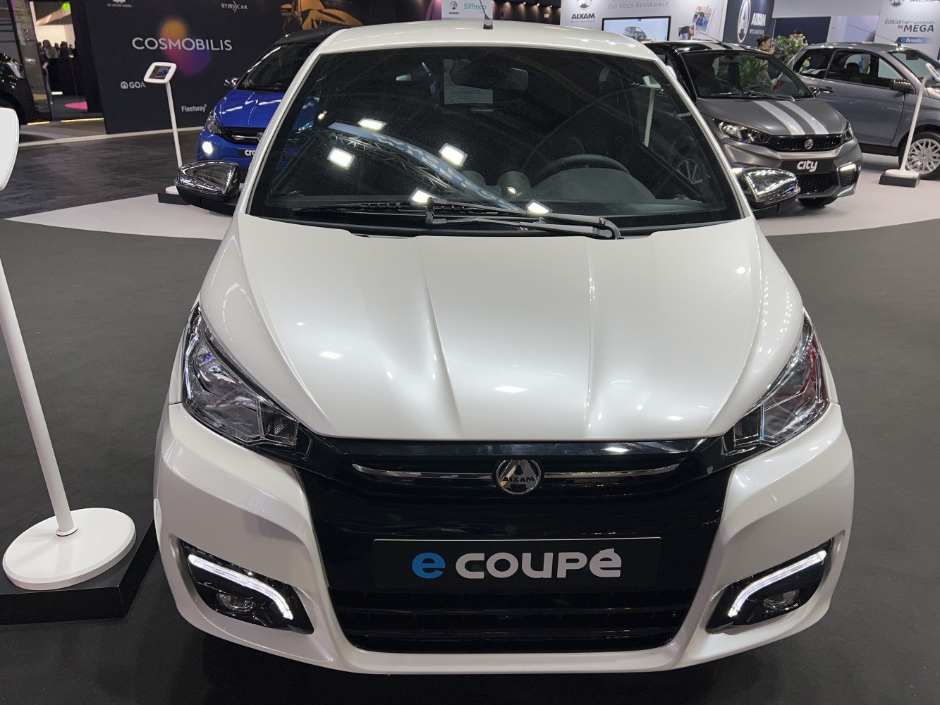 Front view with LED headlights and aerodynamic hood