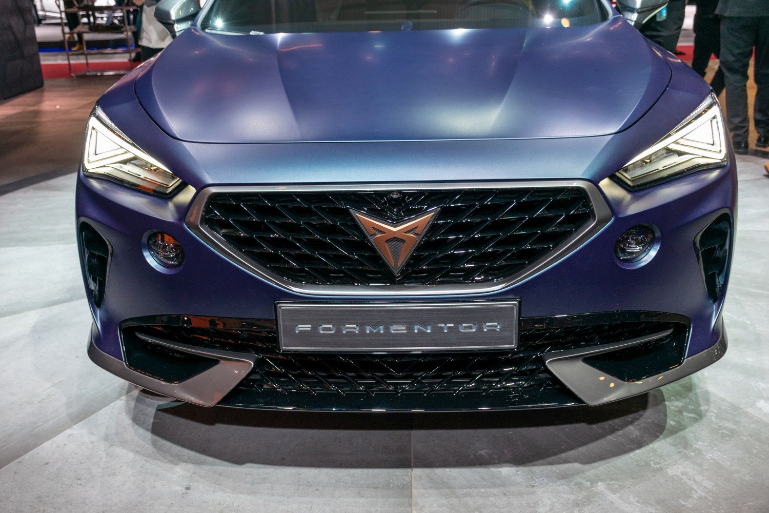 Sporty front fascia with aggressive grille and LED headlights