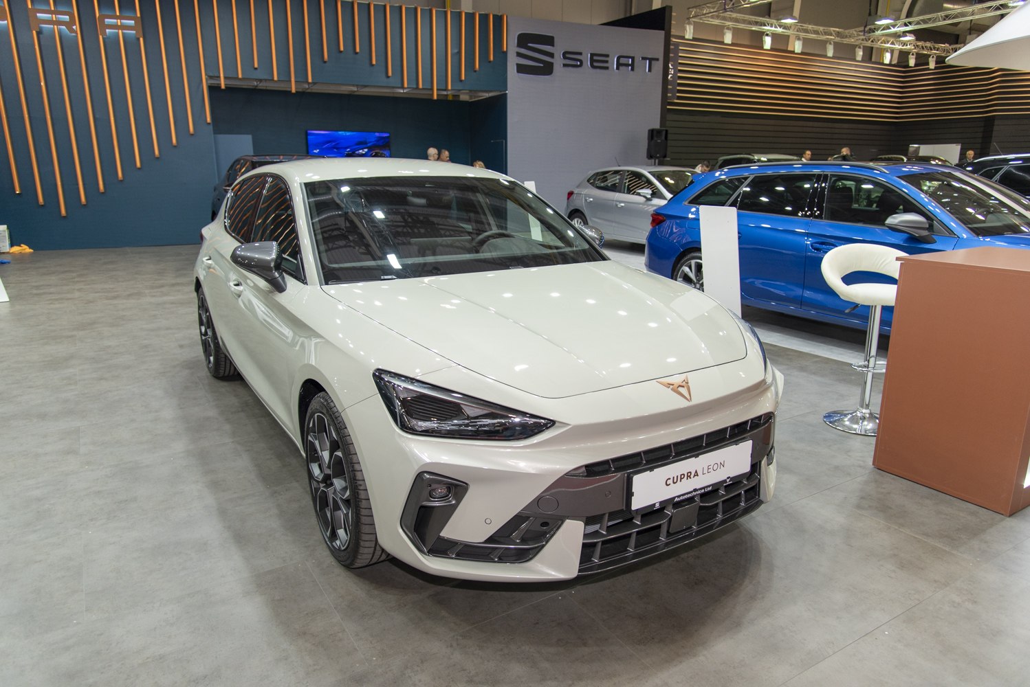 Sporty front bumper with modern LED headlights design