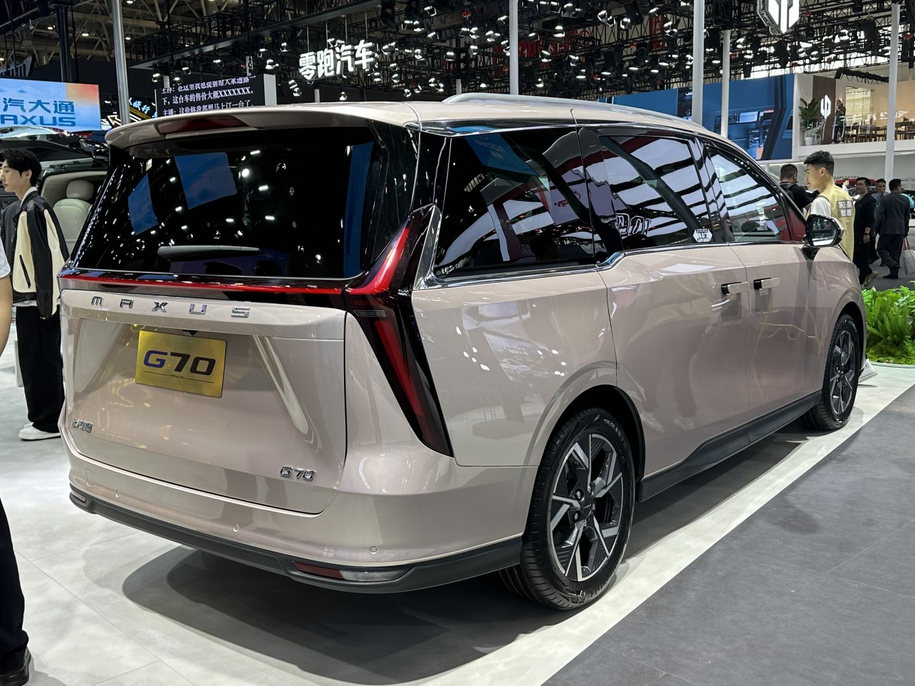 3/4 rear-right view