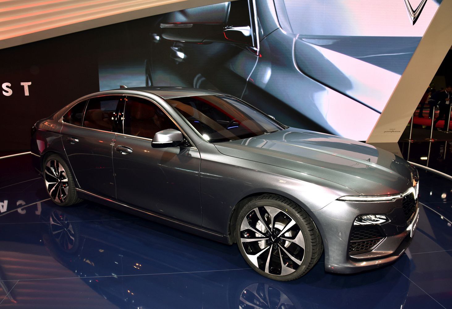 Sleek luxury sedan with sporty multi-spoke alloy wheels