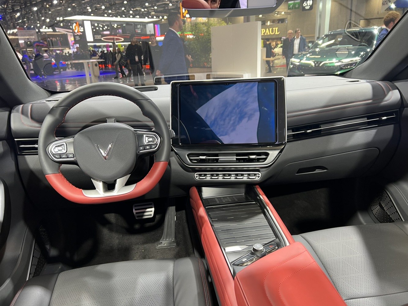 Digital dashboard and steering wheel with two-tone leather accents