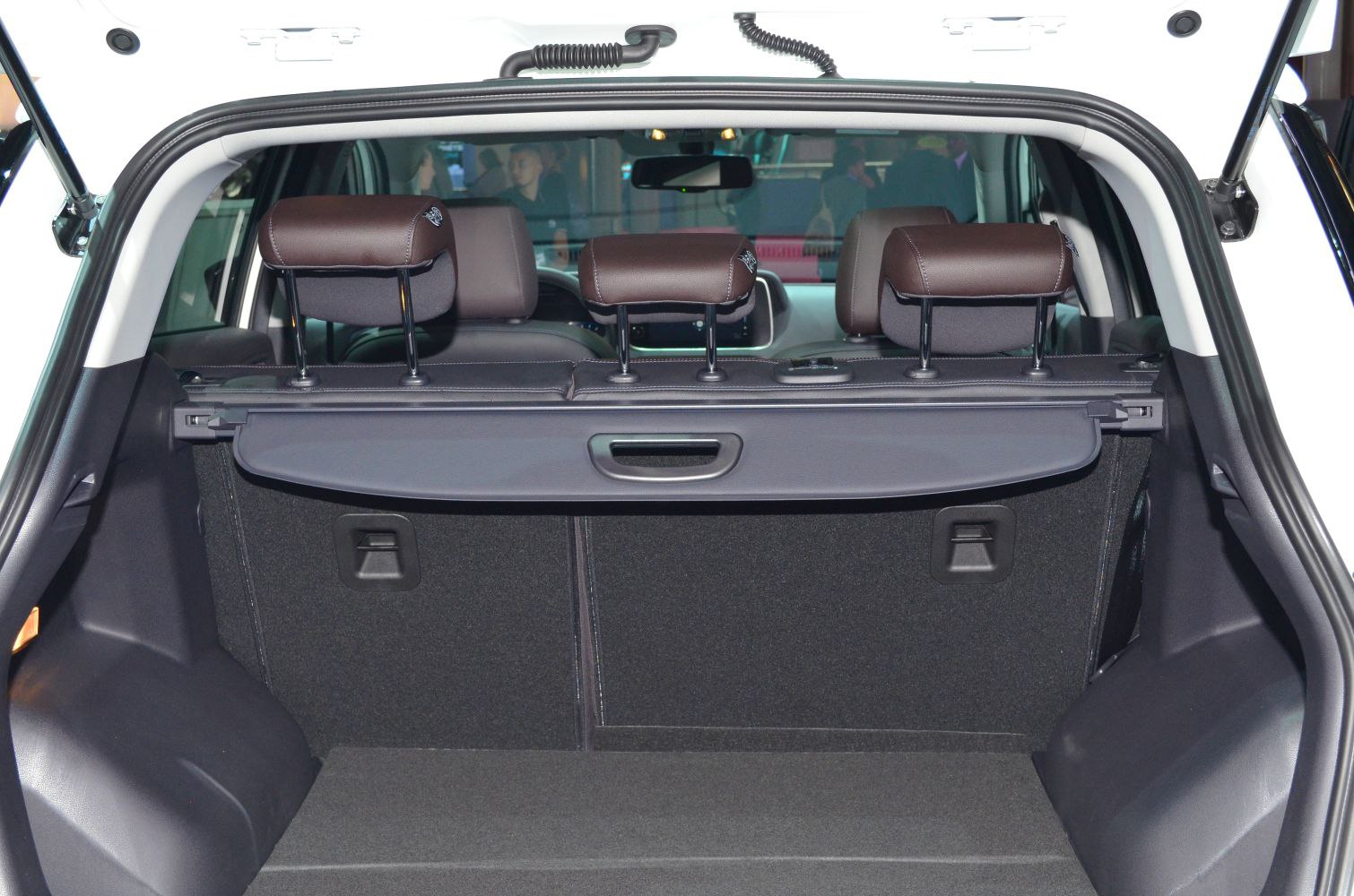 SUV rear cargo space with privacy cover and rear seat headrests