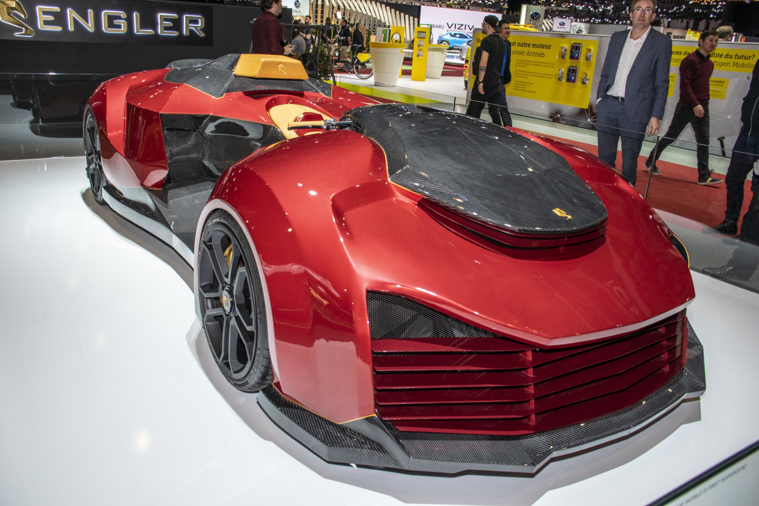 3/4 front-right view