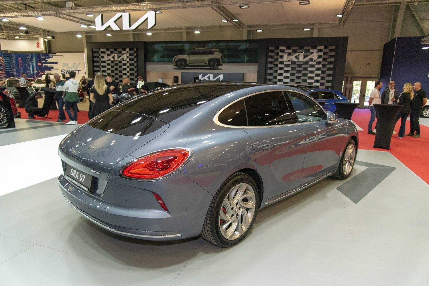 3/4 rear-right view