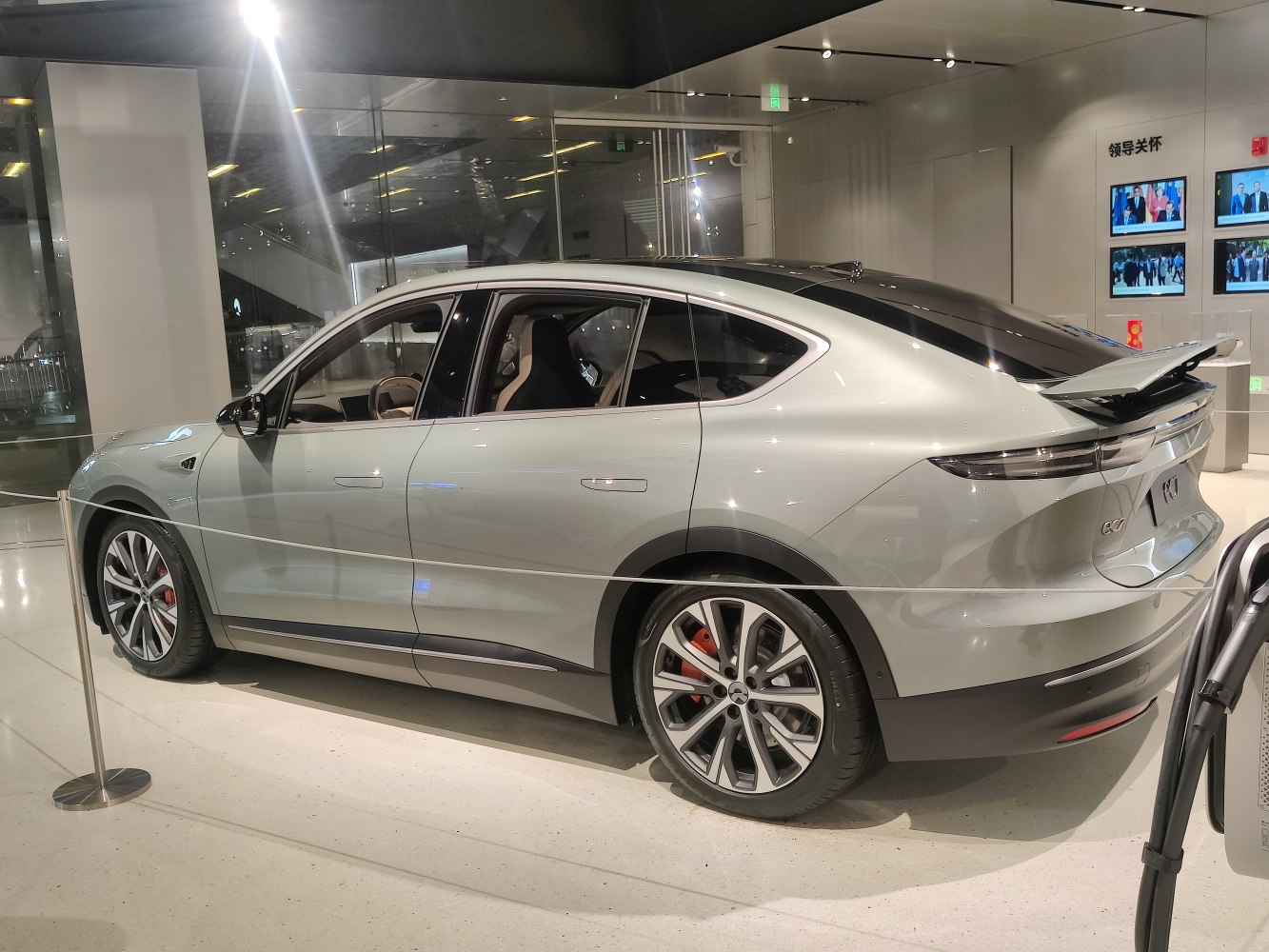 3/4 rear-left view