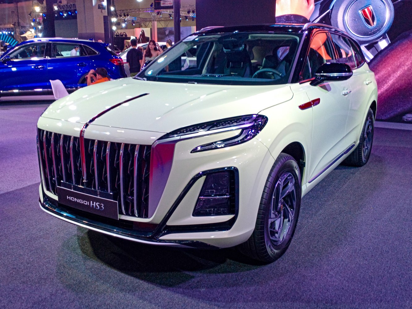 Modern SUV front with vertical grille and LED headlights