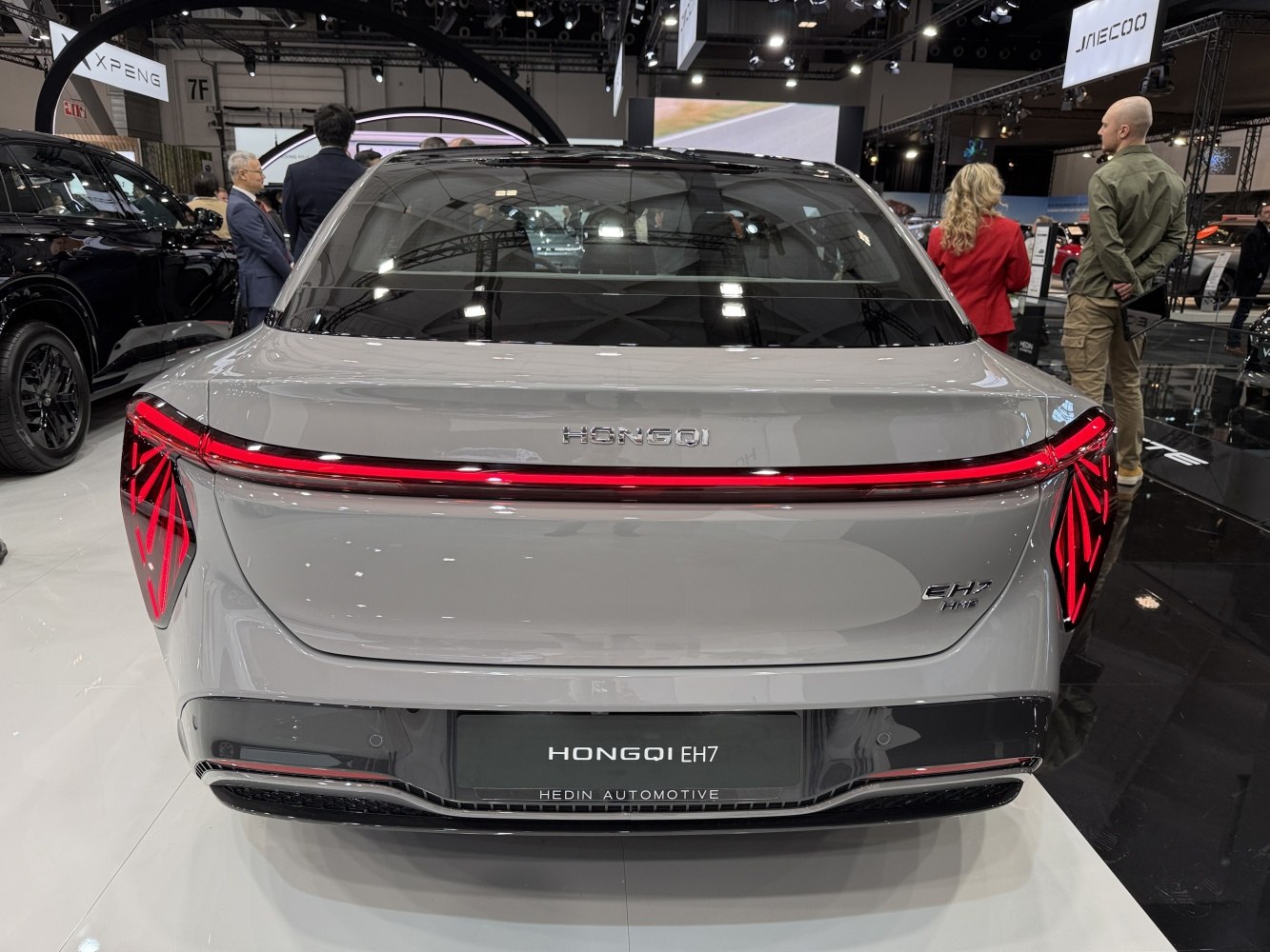 Rear design with continuous LED tail light strip and angular taillight pattern