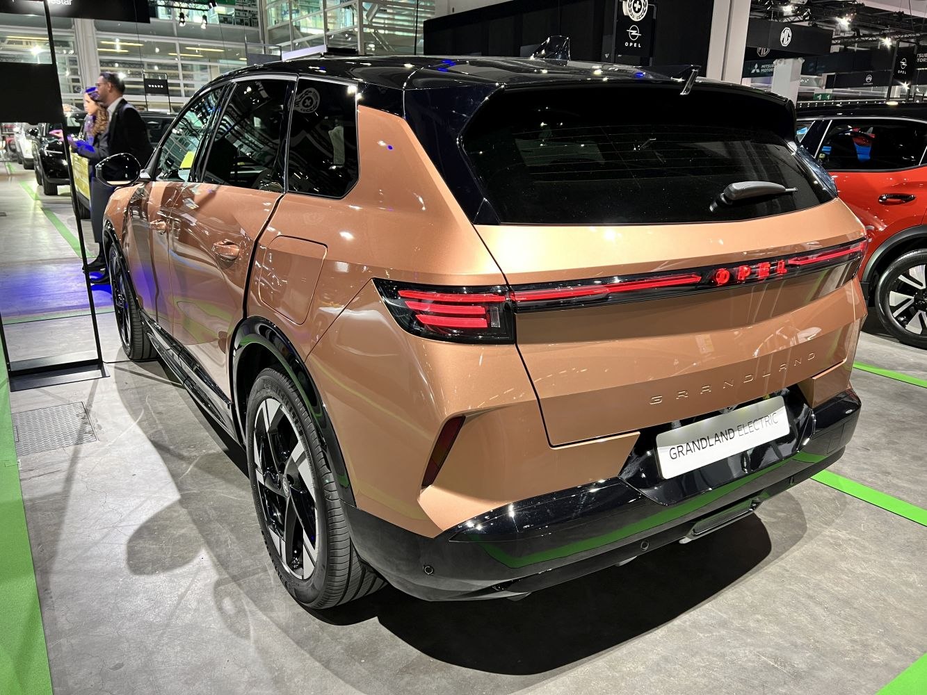 Rear view with LED light bar and black roof details
