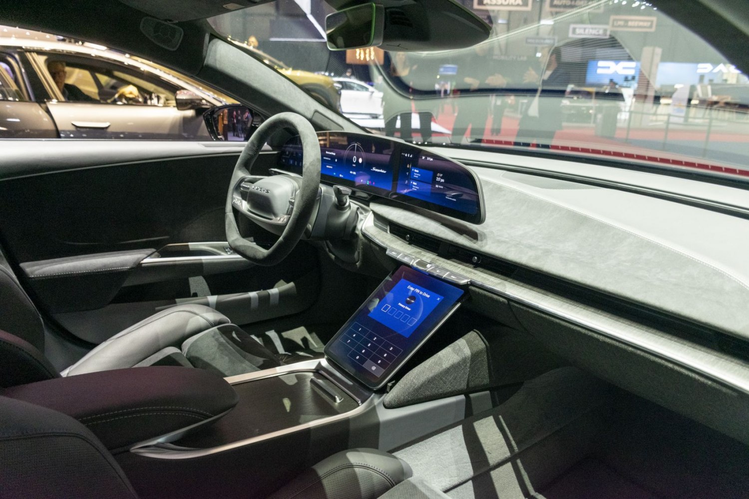 Digital dashboard and touchscreen center console interior