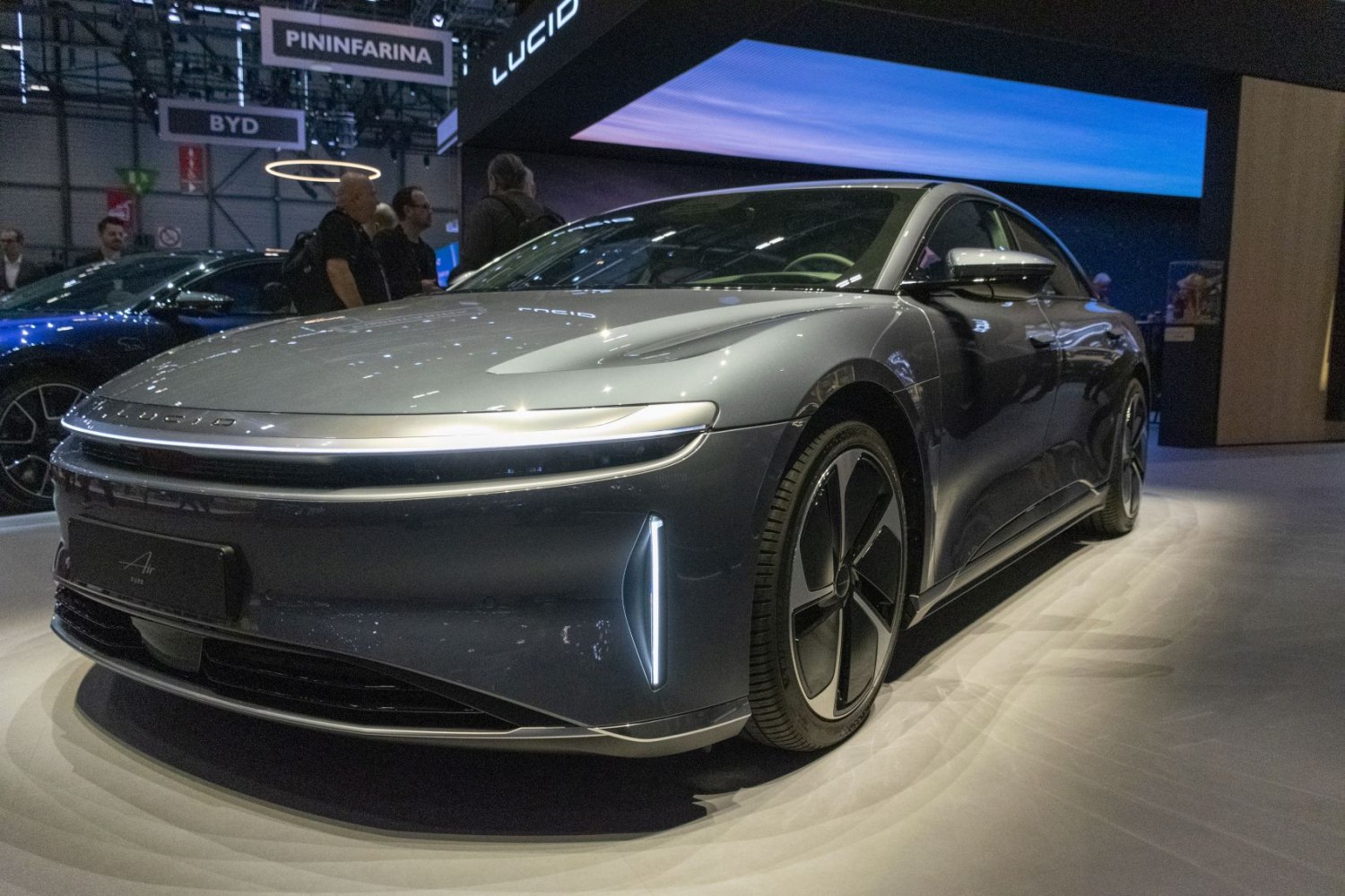 Sleek front design with continuous LED headlights and aerodynamic wheels