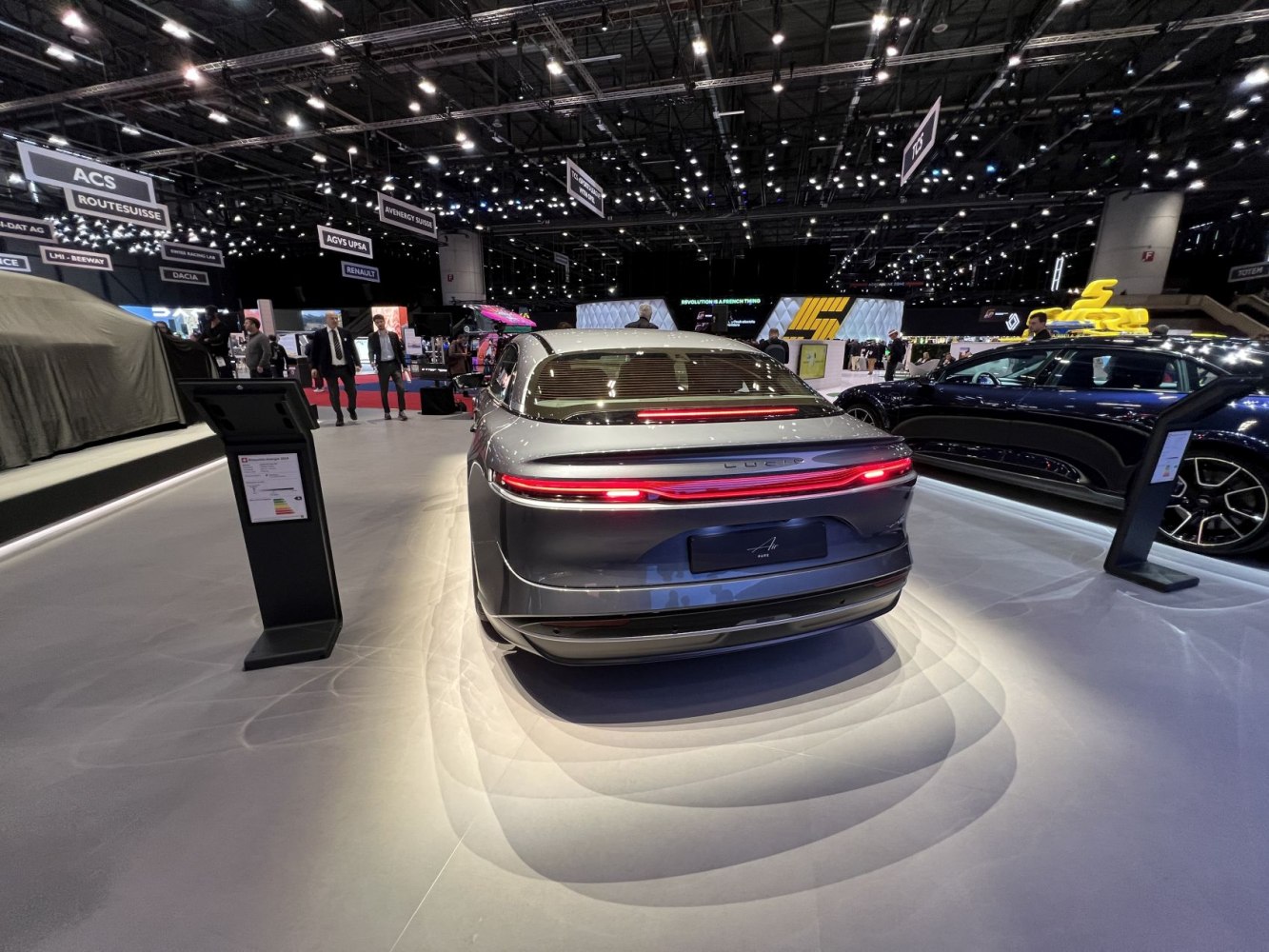 Rear view with seamless LED tail light and aerodynamic shape