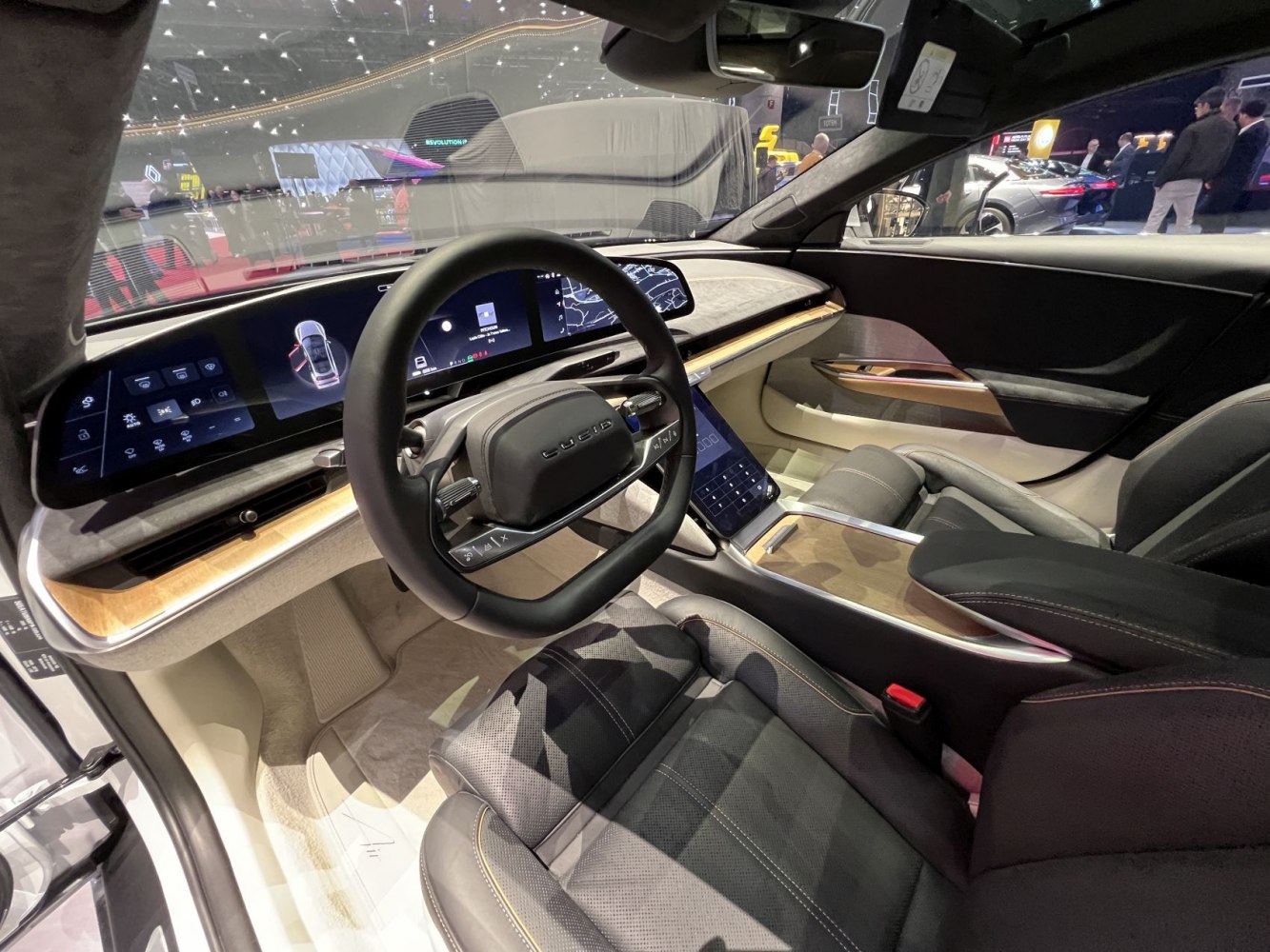 Digital dashboard with stereo display and ergonomic steering controls
