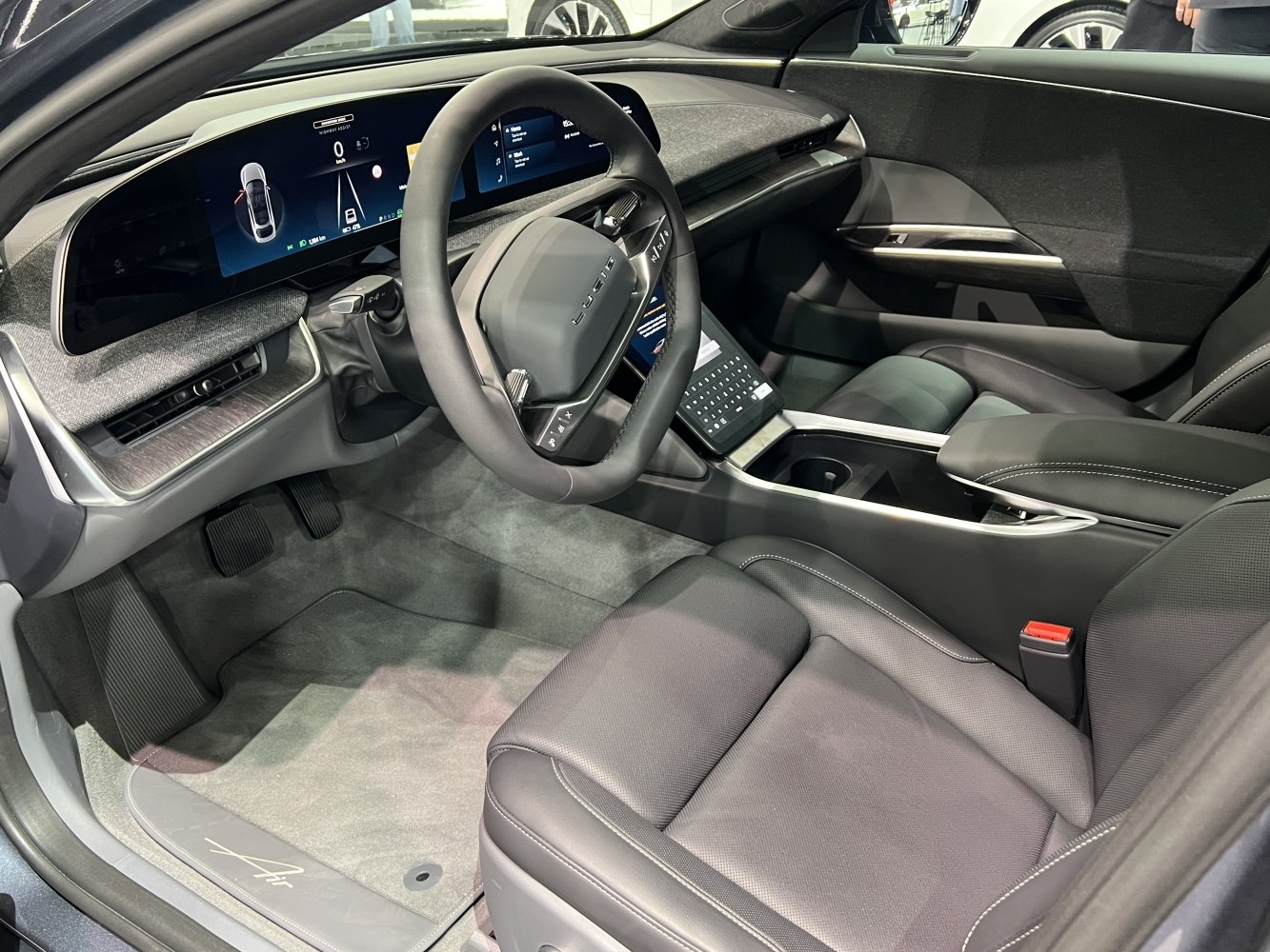 Wide digital instrument cluster and modern, clean dashboard design