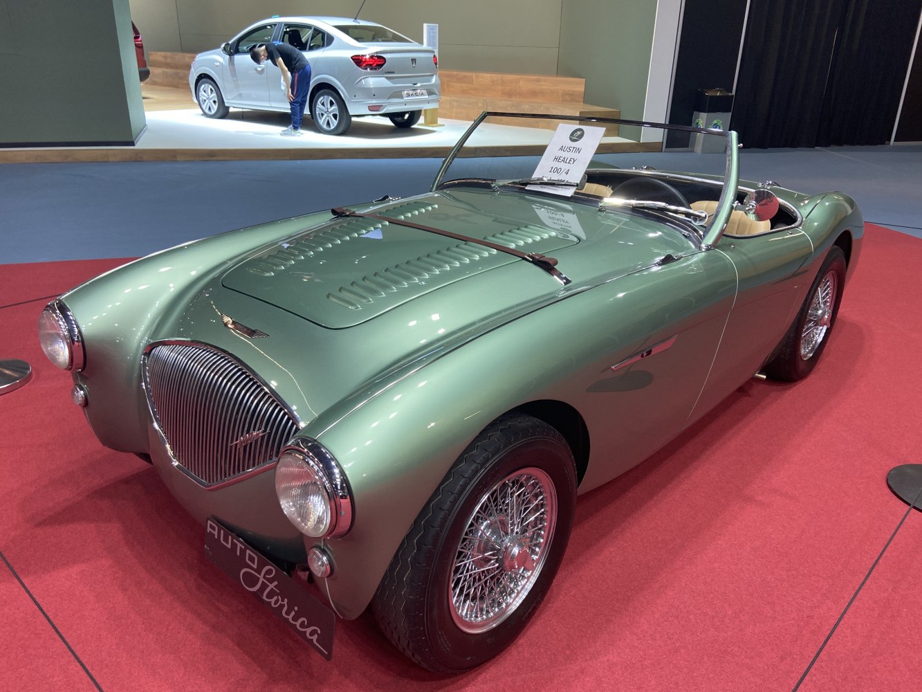 Classic roadster with wire wheels and distinctive grill