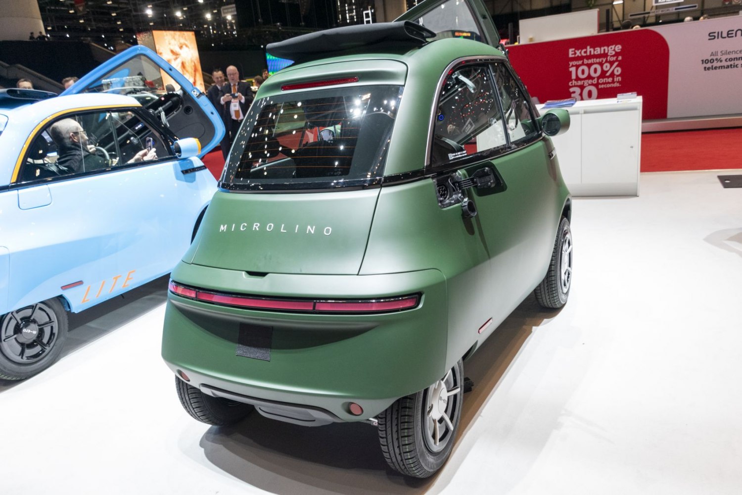 3/4 rear-right view