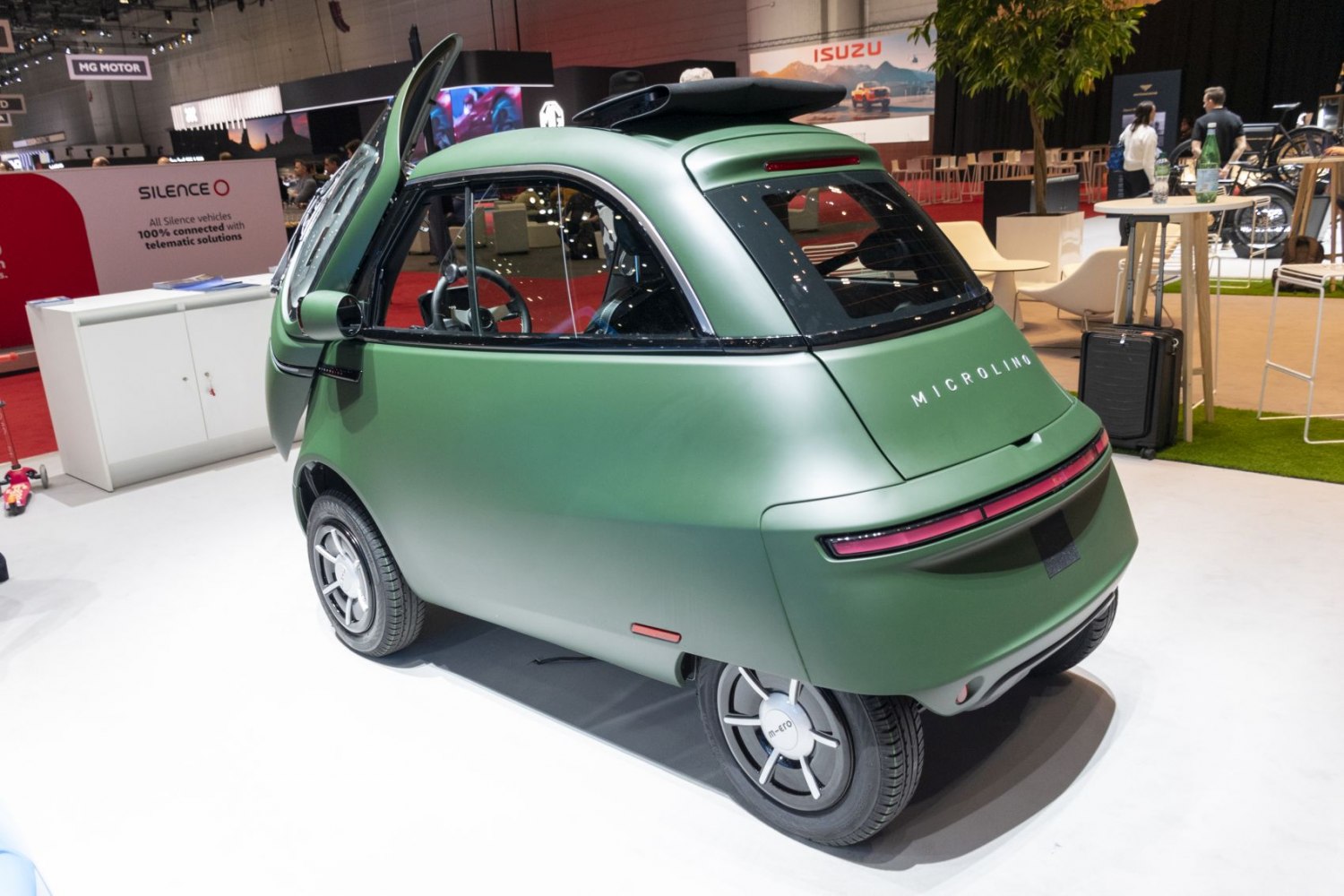 3/4 rear-left view