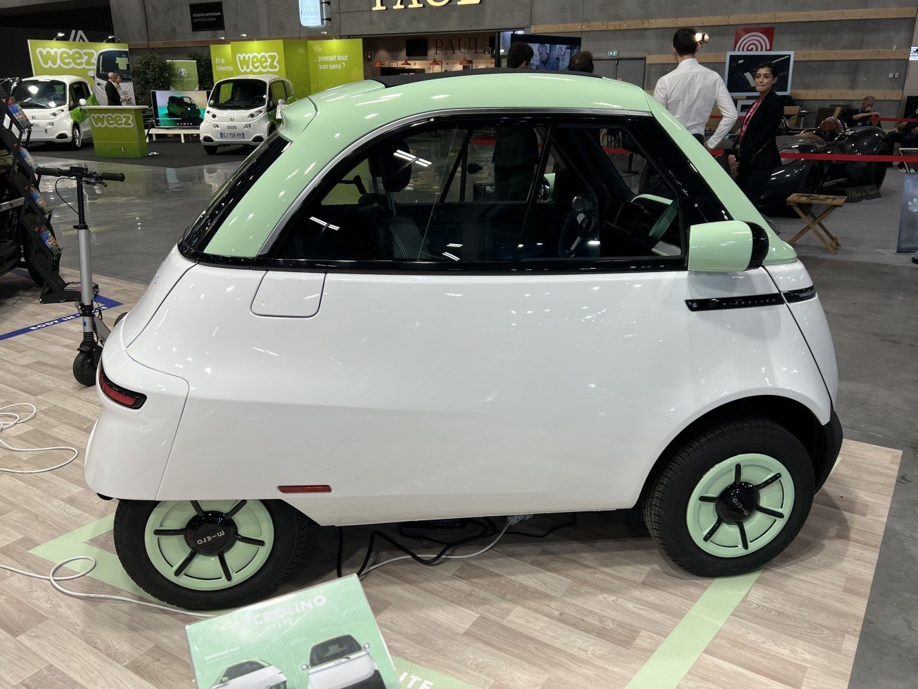 Compact two-tone design with electric microcar features