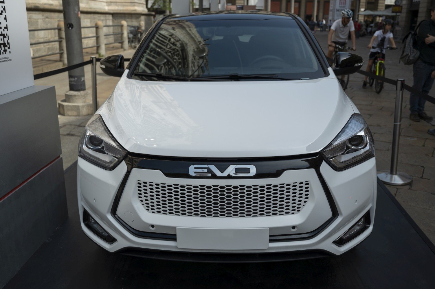 Front view with distinctive grille and angular headlamps