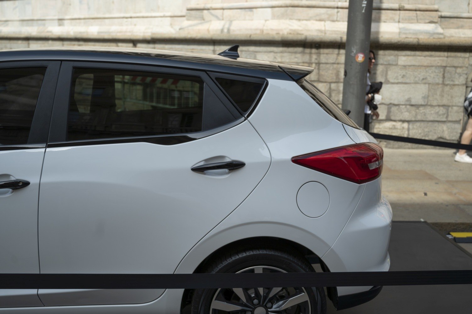 Rear side panel with tail light and door handle