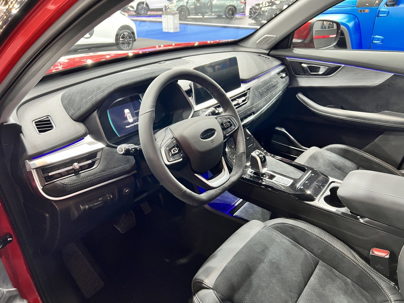 Digital dashboard and multi-function steering wheel interior